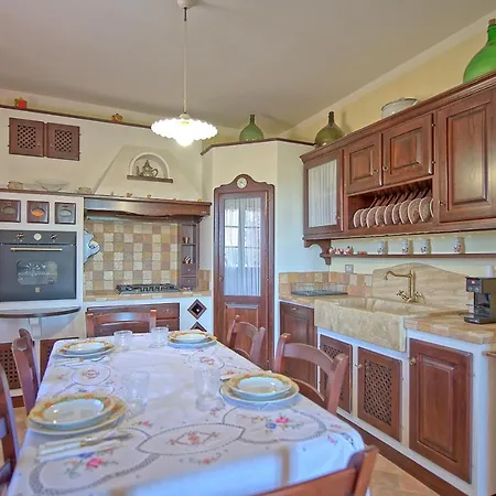 בית נופש Casa Violina By Posarellivillas